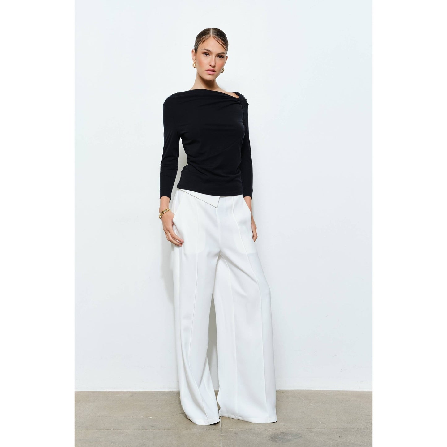 Asymmetric Ruched Shoulder Fitted Top - LaRella