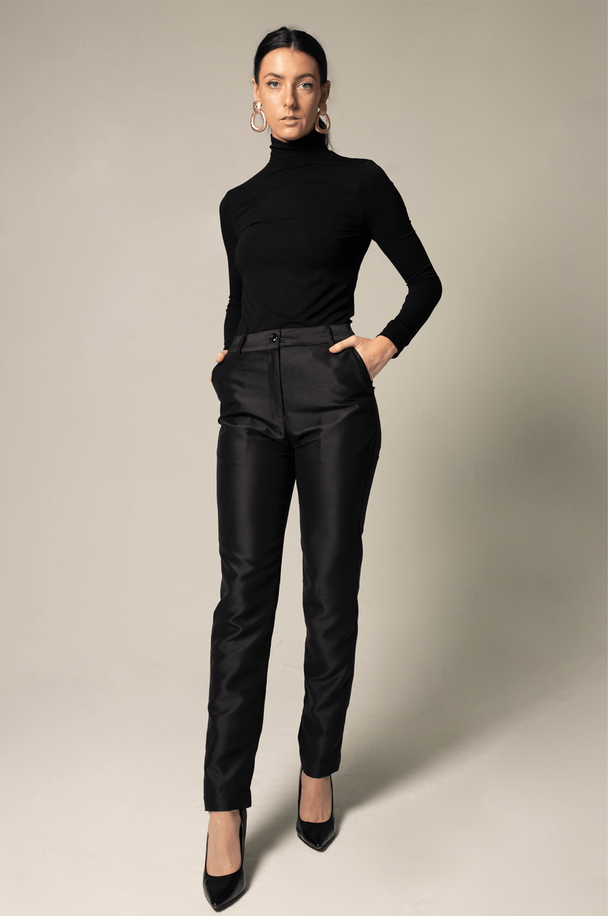 Elegant Skinny Pants in Black - LaRella