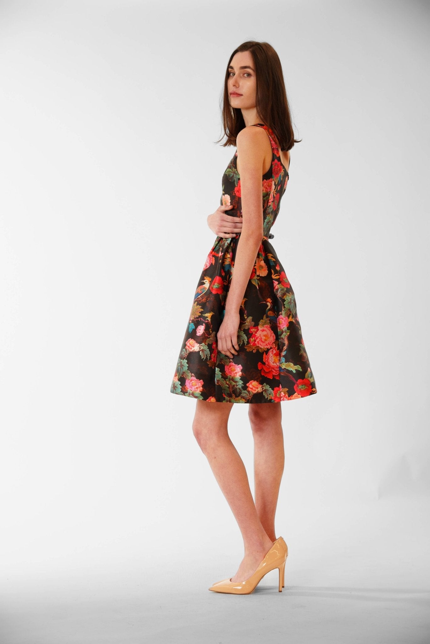 Julia Jordan - SLVLESS GOWN W SCOOP - NECKLINE - La Rella