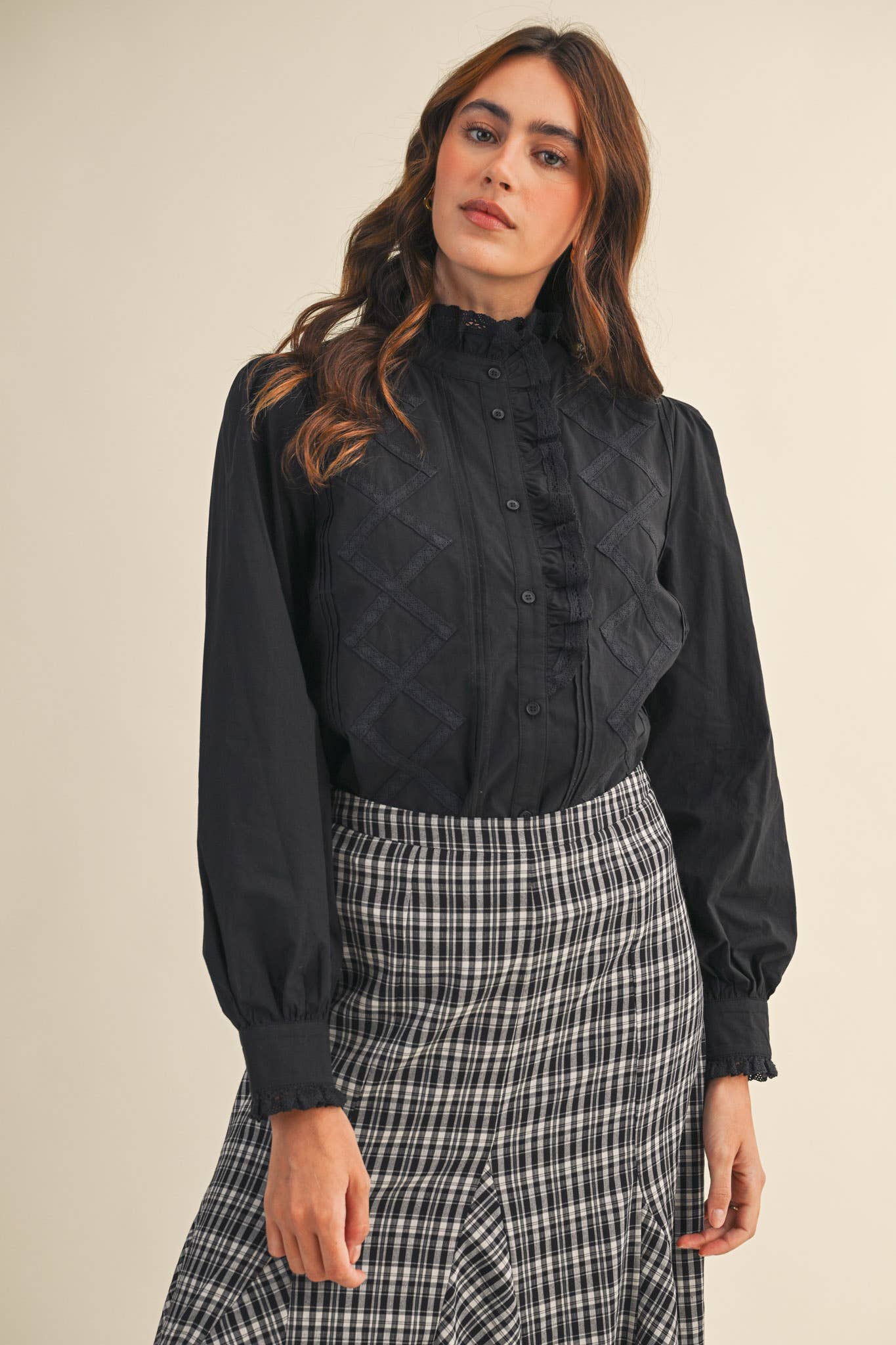 &MERCI - RUFFLED LACE TRIM BUTTON DOWN TOP MTP4210 - LaRella