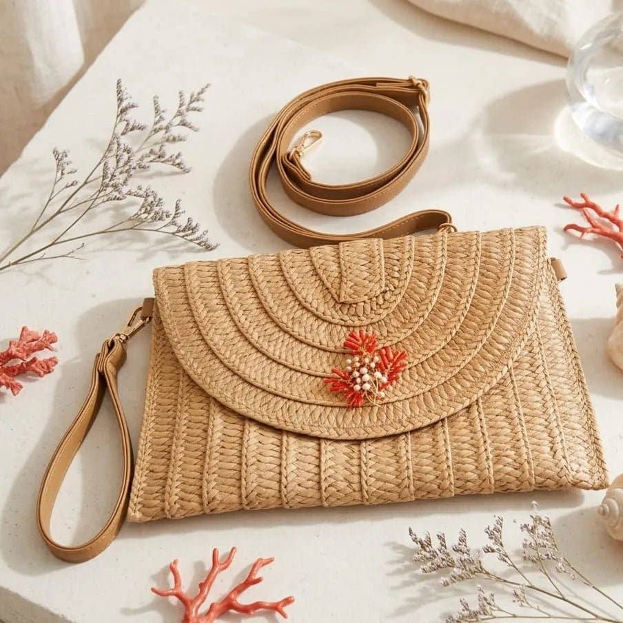 OE! - Playa Coral straw clutch with removable brooch - La Rella