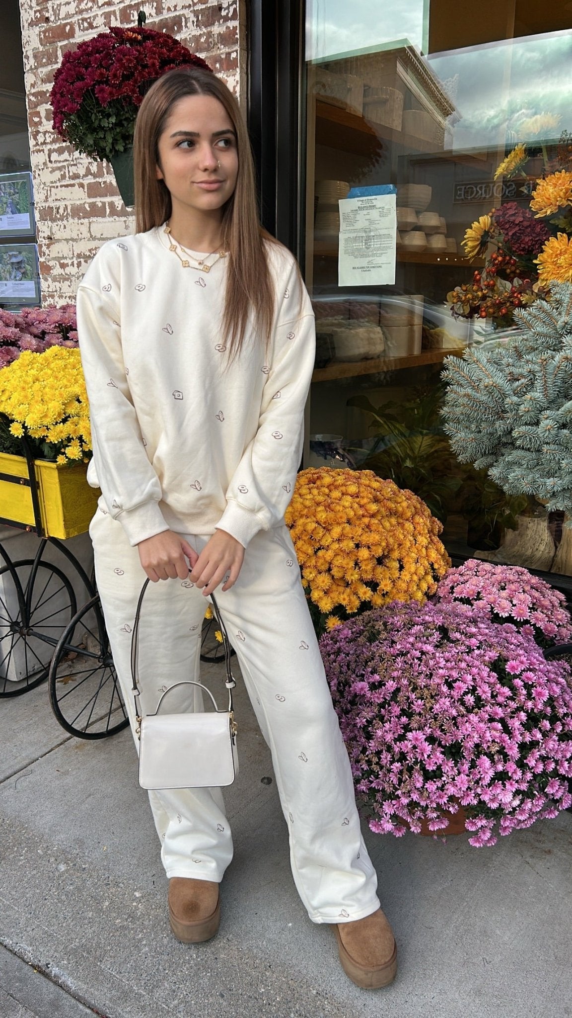 Sunday Edition by LE LIS - 'BAKERY' GRAPHIC SWEATSHIRT AND SWEATPANTS - LaRella