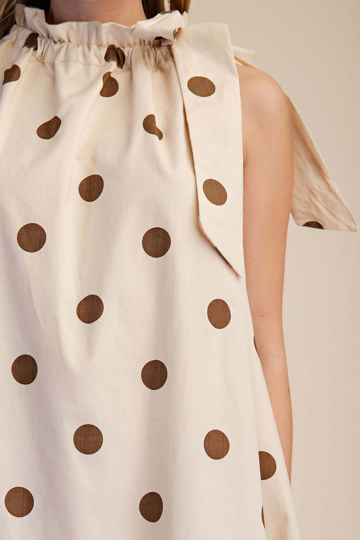 Vintage-Inspired Polka Dot Midi Dress with Pockets - La Rella