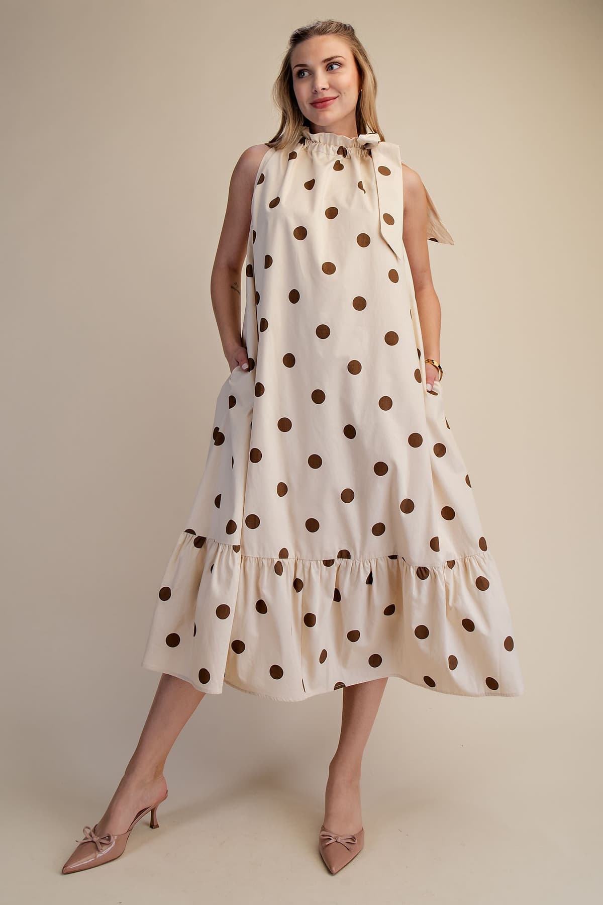 Vintage-Inspired Polka Dot Midi Dress with Pockets S