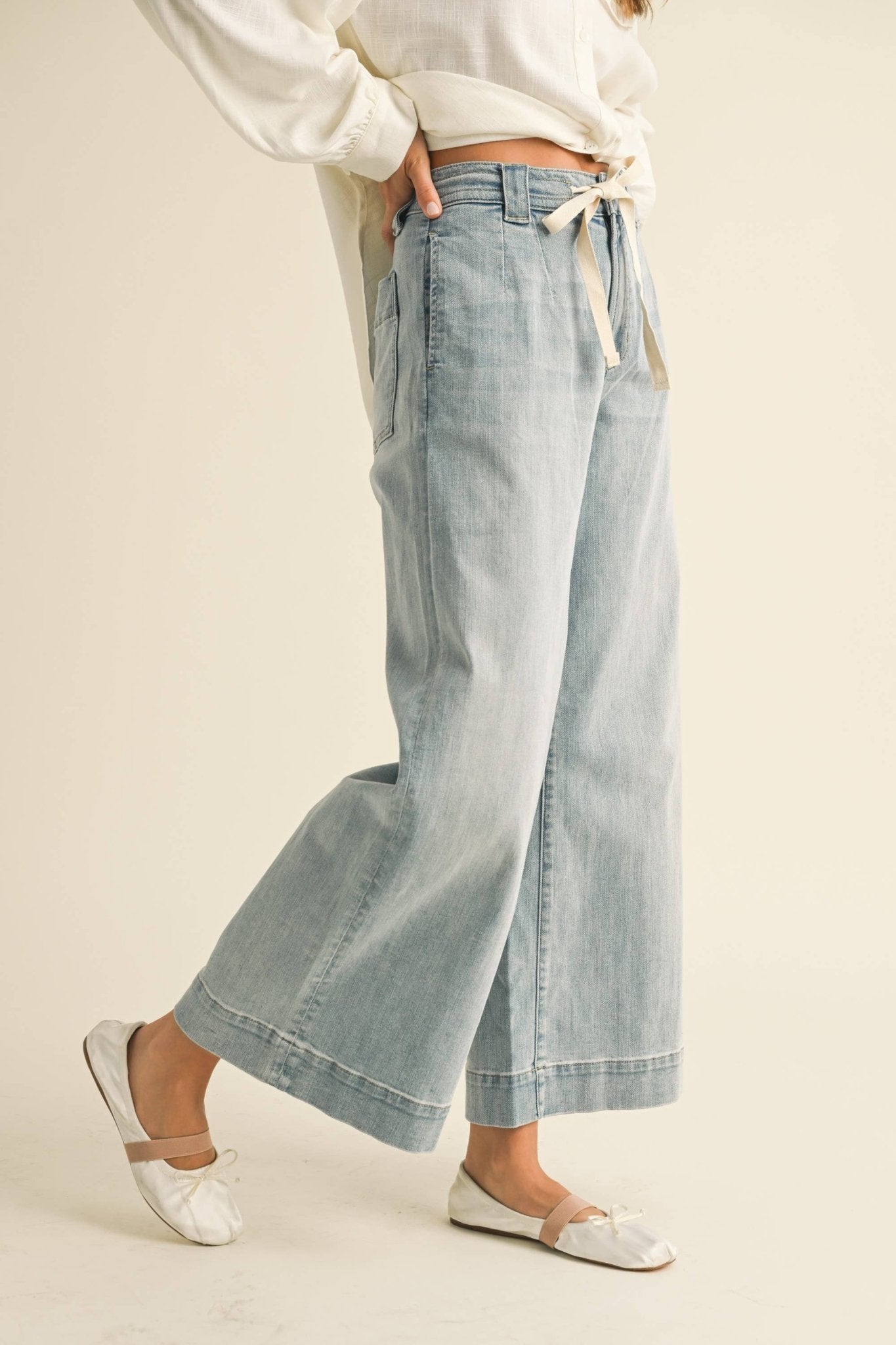 WASHED DENIM WITH TIE FRONT PANTS - LaRella